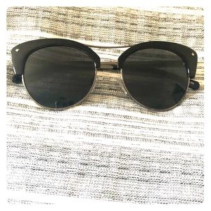 NEW! Polaroid Sunglasses!